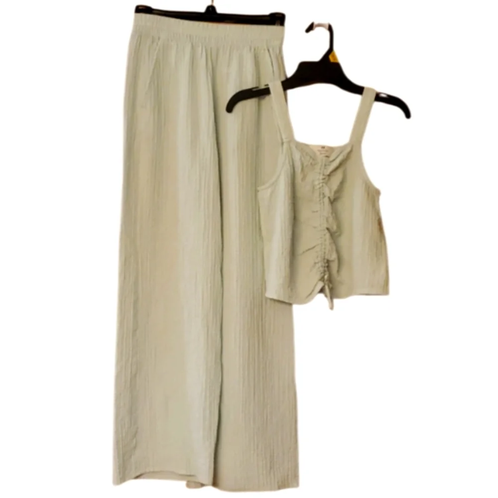 H&M Light Green 2 Piece Crinkle‎ Lightweight Outfit Size Girls 14